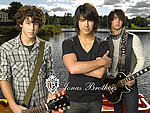 Jonas BrothersƴͼϷ