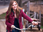 Chloe MoretzƴͼϷ