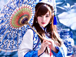 汉服少女的拼图游戏